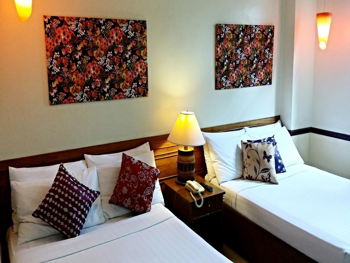 La Parilla Hotel Cabanatuan City Eksteriør billede