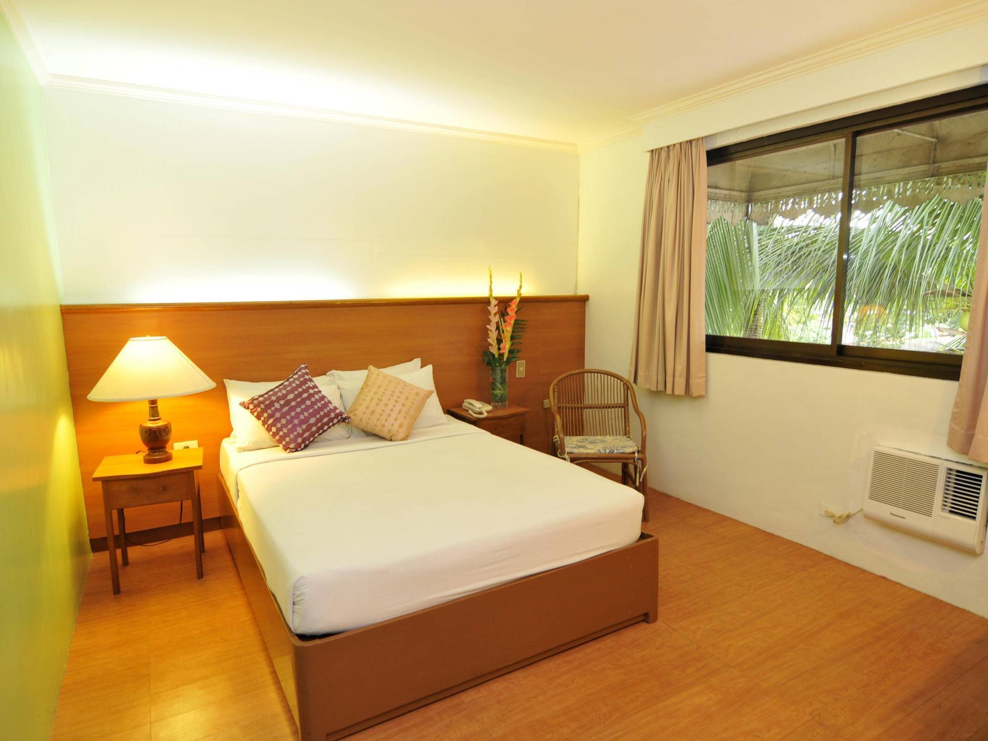 La Parilla Hotel Cabanatuan City Eksteriør billede